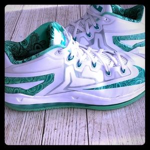 Men’s Nike Lebron 11 Low “EASTER”